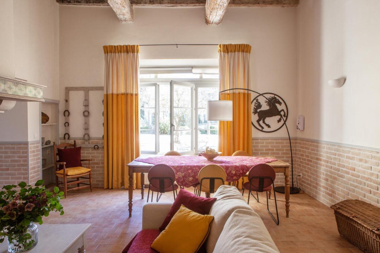 Domaine De Blanche Fleur Hotel Châteauneuf-de-Gadagne Kültér fotó